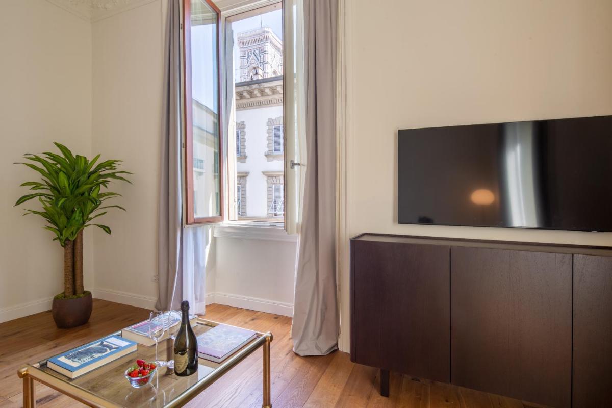 Florence Luxury Apartment al Duomo - image 3