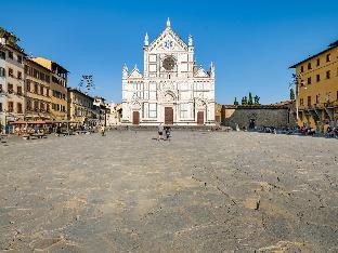 Stunning Apartment in the Heart of Florence - image 6