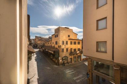 Apartments Florence -Ponte Vecchio View - image 16