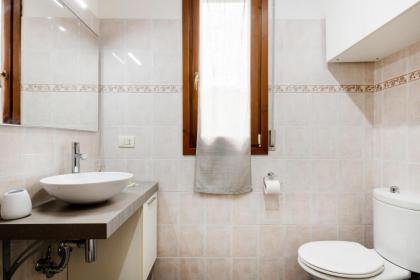 Firenze Nova Comfortable Apartament with Terrace - image 13