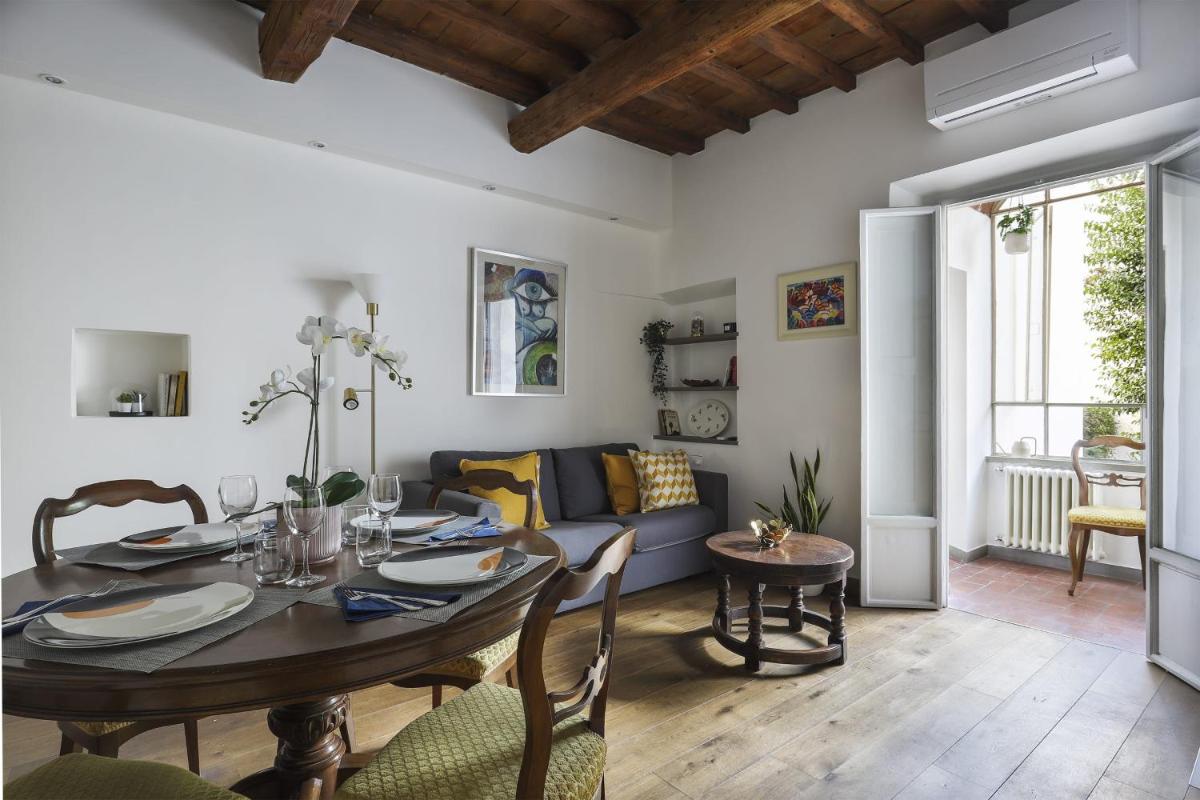 OLTRARNO Modern Apartment in Florence - hosted by Sweetstay - image 3