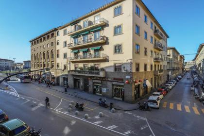 SANTA MARIA NOVELLA Bright and Modern Apartment - hosted by Sweetstay - image 1