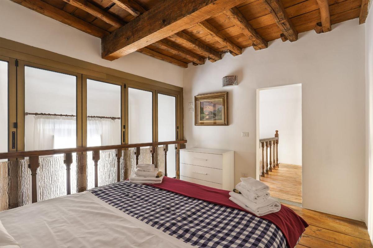 SANTA MARIA NOVELLA Bright and Modern Apartment - hosted by Sweetstay - image 2