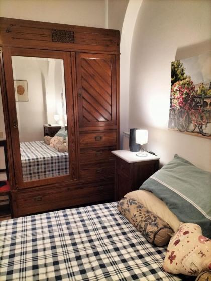 Florentine style apartment in San Frediano - image 10