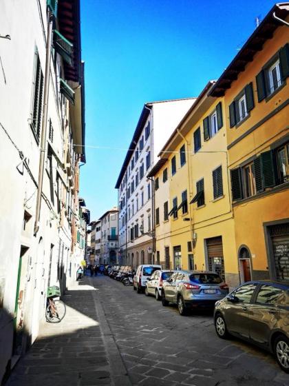 Florentine style apartment in San Frediano - image 14