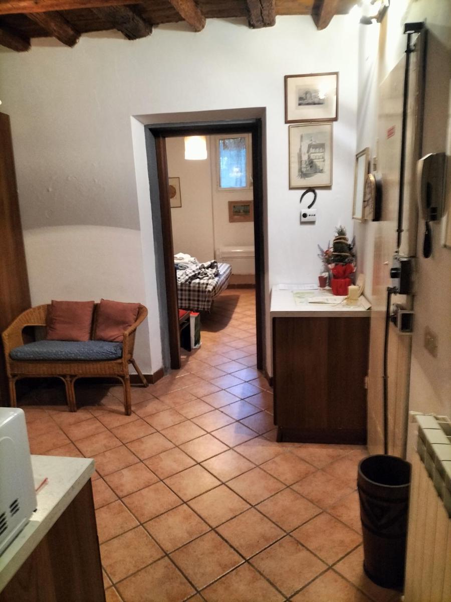 Florentine style apartment in San Frediano - image 3