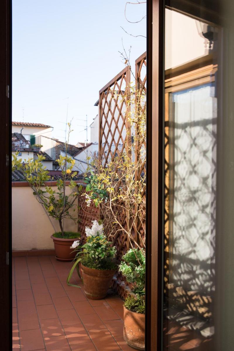 MEDICI CHAPELS TERRACE - VIEW APARTMENT - image 3