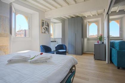 Luxury Suite in Florence - hosted by Sweetstay - image 16