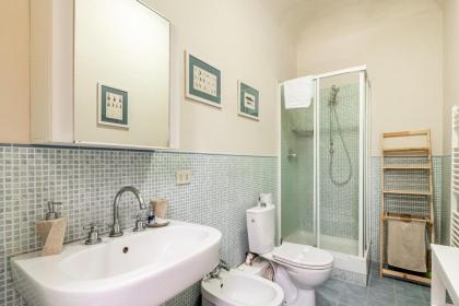 Mercato di Sant'Ambrogio cozy apartment - image 15