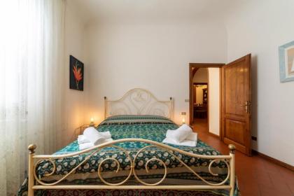 2 bedrooms Tuscany-style apartment in Santa Croce - image 11