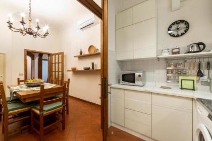 2 bedrooms Tuscany-style apartment in Santa Croce - image 15