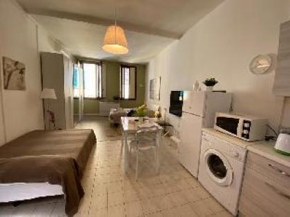 Terrazza Suite Apartment In Florence - image 3