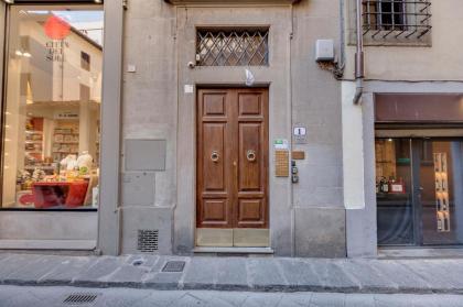 Mamo Florence - Guendalina Apartment - image 10