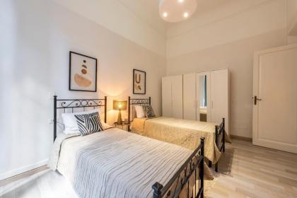 Apartments Florence-4 bedroom in Pellicceria (sx) - image 11