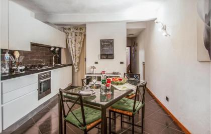 Amazing Apartment In Firenze With Wifi And 2 Bedrooms - image 12