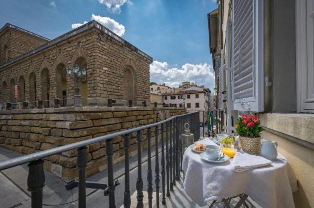 Pitti Terrace Luxury Apartment - main image