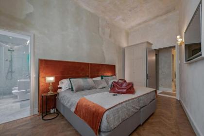 Pitti Terrace Luxury Apartment - image 10