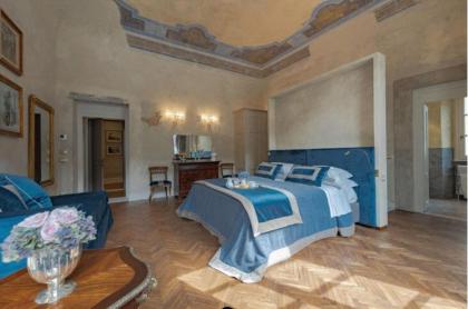 Pitti Terrace Luxury Apartment - image 8