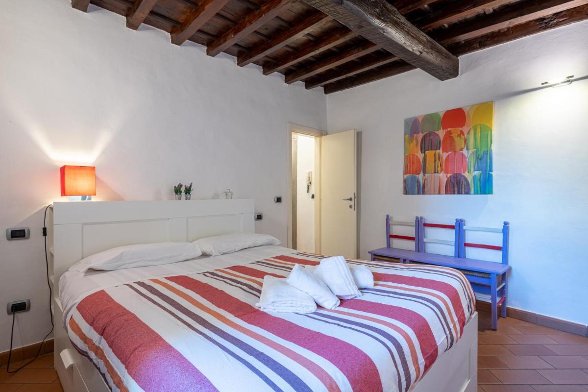 Sant’Ambrogio Colorful Apartment - main image