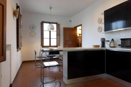 Palazzo Cecchi Luxury Apartment - image 10