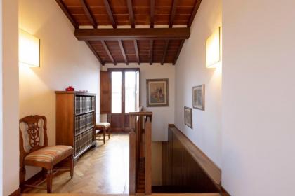 Palazzo Cecchi Luxury Apartment - image 20