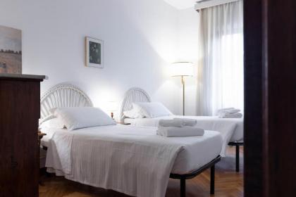 Palazzo Cecchi Luxury Apartment - image 5