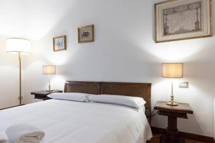 Palazzo Cecchi Luxury Apartment - image 9