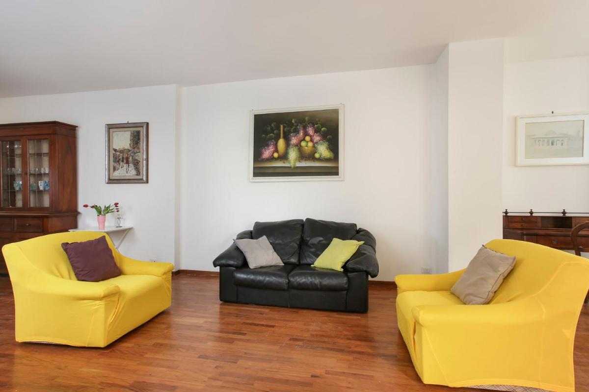 Florence Apartment-Hosted by Sweetstay - image 4