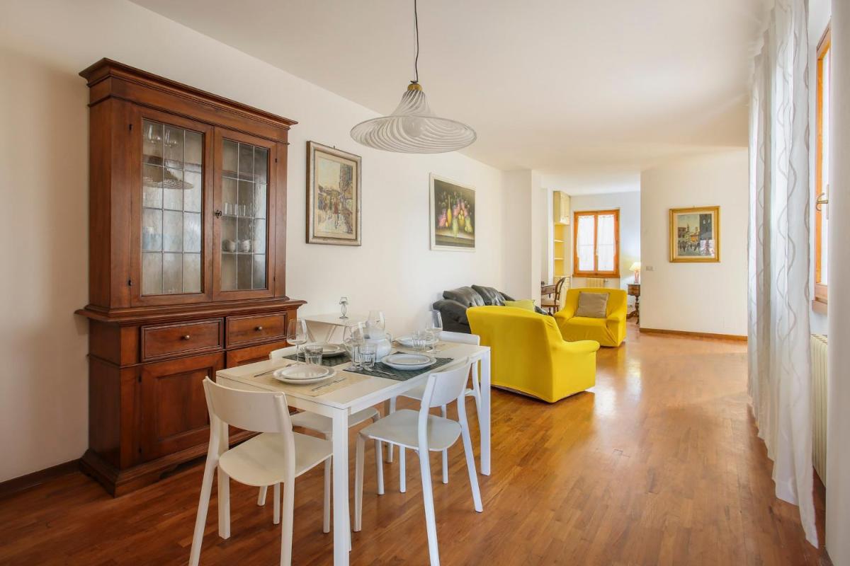 Florence Apartment-Hosted by Sweetstay - image 6