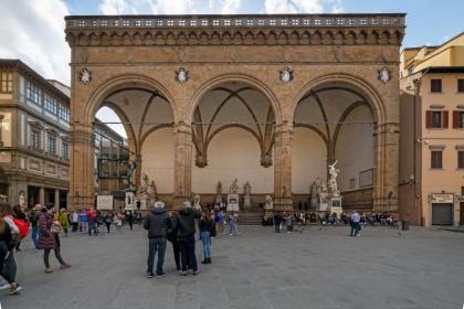 La Loggia della Signoria Charming Loft - image 16