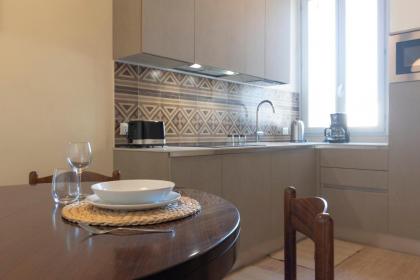 Fossi Elegant Apartment - image 13