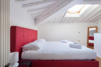 Duomo Luxury Loft - Hosted by Sweetstay - image 4