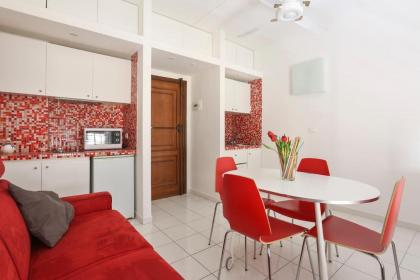 Red Loft near Duomo-Hosted by Sweetstay - image 3