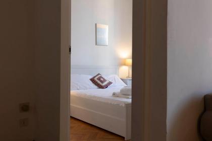 Palazzo Stiozzi-Ridolfi Luxury Apartment - image 17