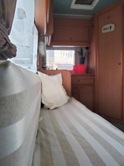 Love in the Camper - image 7