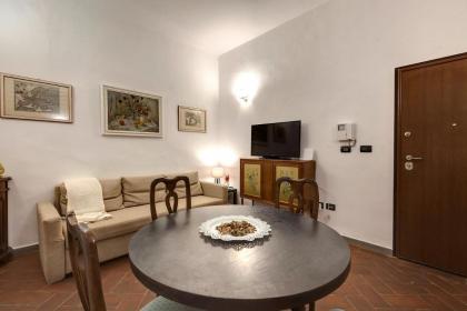 Mamo Florence - Ognissanti Apartment - image 8