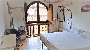 Private Room in the Heart of Florence 33 - image 2