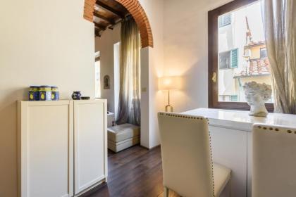 Borgo Art Apartment - image 10