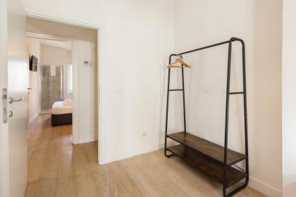 Novella Contemporary Apartment - image 12