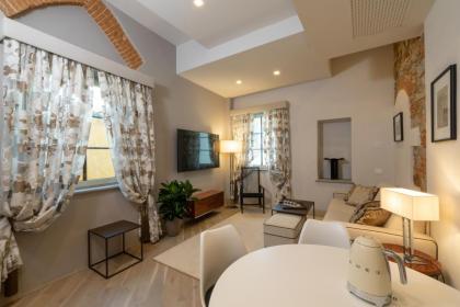 Donati Luxury Tower Suites - image 7