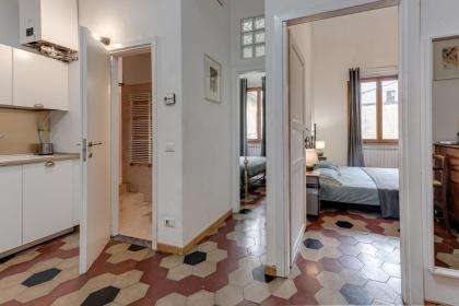 Eclectic Apartment in Santa Croce - image 13