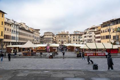 Eclectic Apartment in Santa Croce - image 18