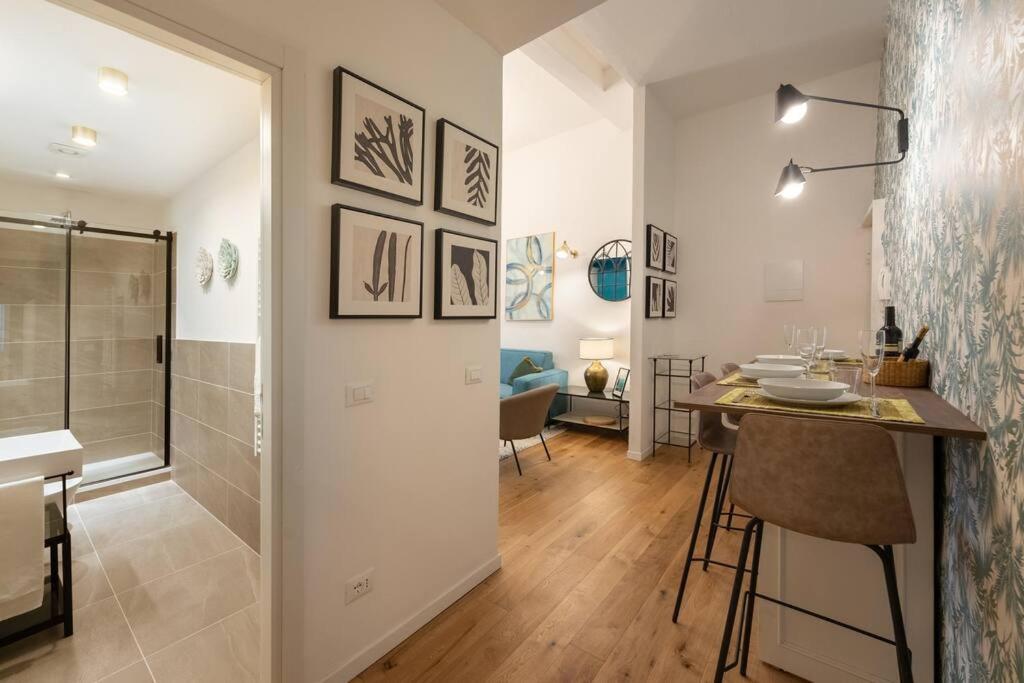 Florence Charming Apartments - Chic retreat a few steps from Santa Croce Square - image 5