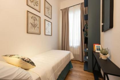 Florence Charming Apartments - Chic retreat a few steps from Santa Croce Square - image 6