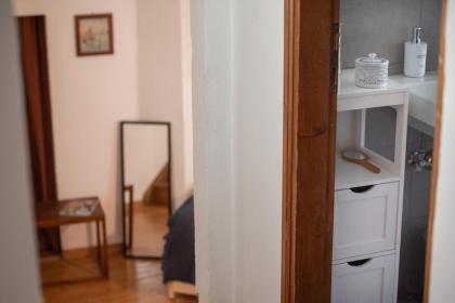 Spacious family flat S. Spirito 8 sleeps - image 17