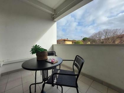 Florence San Donato Apartment with parking - image 6