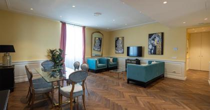 Algila Firenze Luxury Apartments - image 1